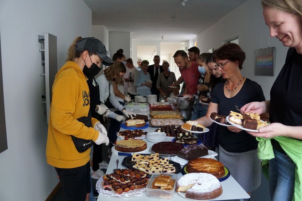 Eröffnung des Kuchenbuffets
