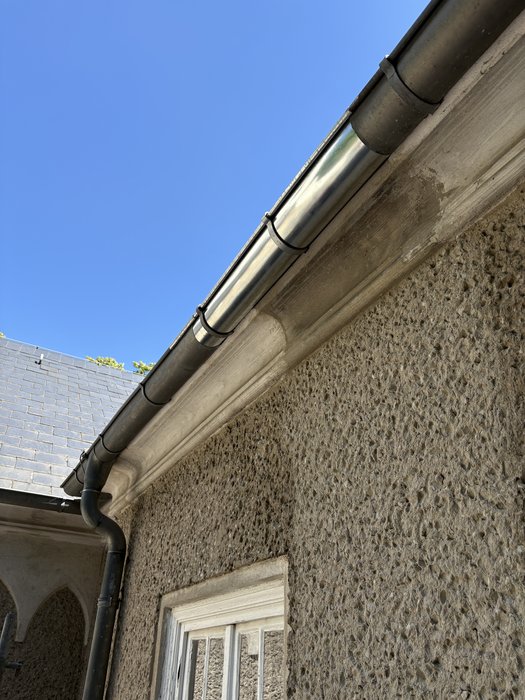 1. Juli - neue Dachtraufe am Gemeindehaus