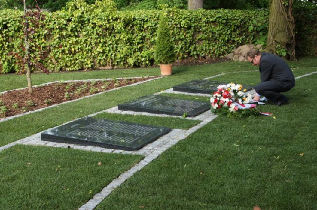 Kranzniederlegung von einem Vertreter des Volksbundes Deutscher Kriegsgräberfürsorge e.V.