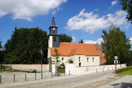 Kirche Dahlwitz in der Rudolf-Breitscheid-Straße 34 in Hoppegarten