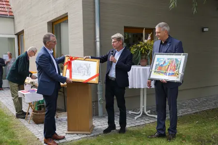 Grußworte und Geschenke von den Bürgermeistern aus Neuenhagen und Hoppegarten